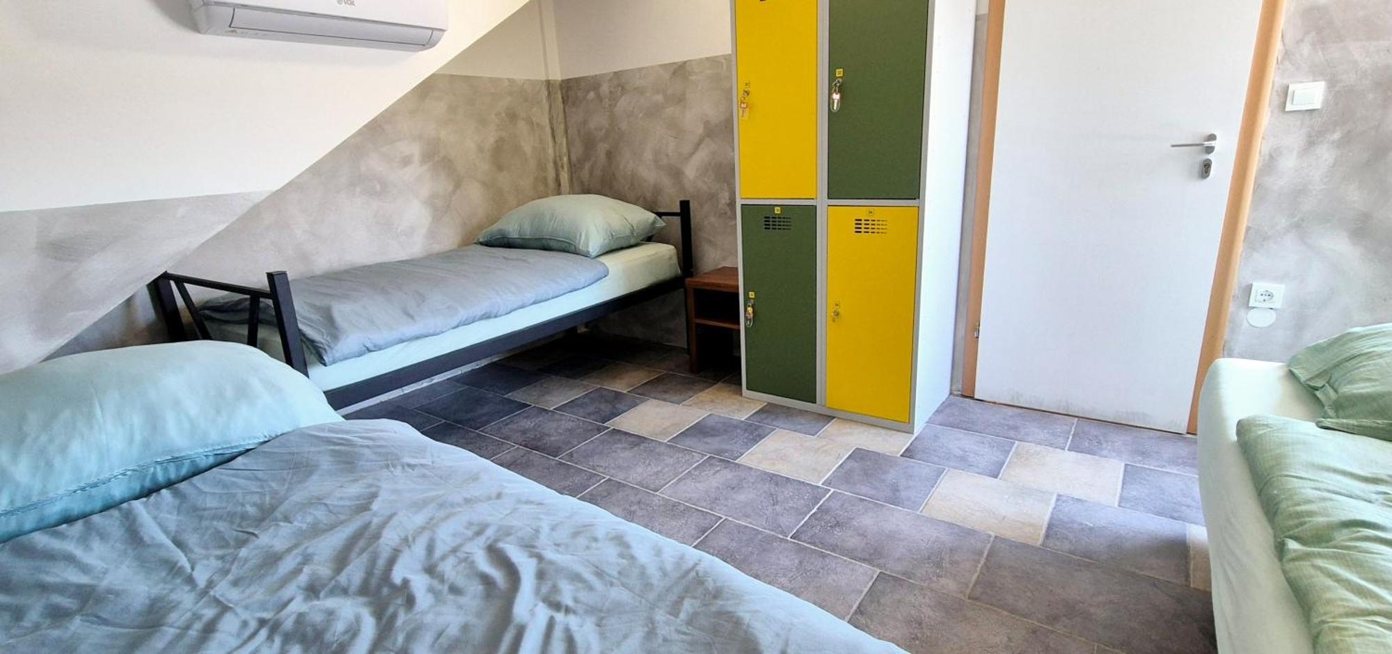 Bled Lesce Station Rooms And Beds Εξωτερικό φωτογραφία