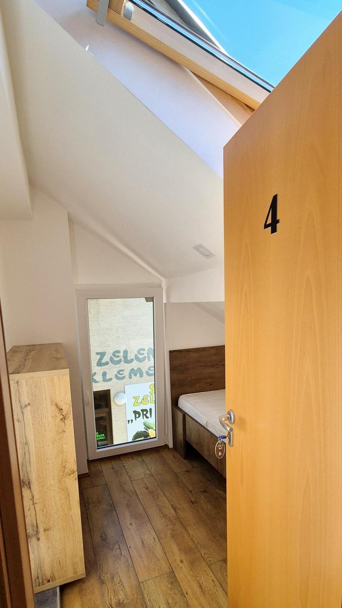Bled Lesce Station Rooms And Beds Εξωτερικό φωτογραφία